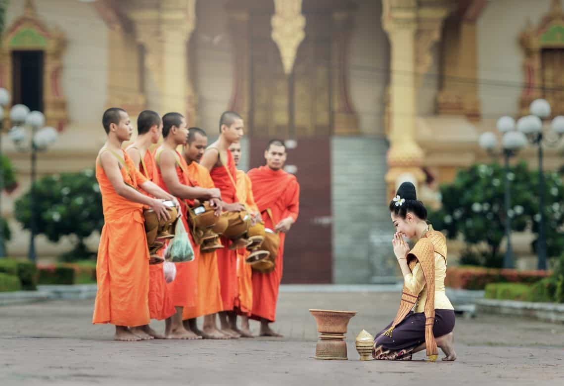 การให้ธรรมเป็นทานอันประเสริฐยิ่ง