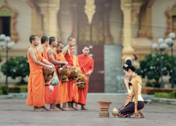 การให้ธรรมเป็นทานอันประเสริฐยิ่ง